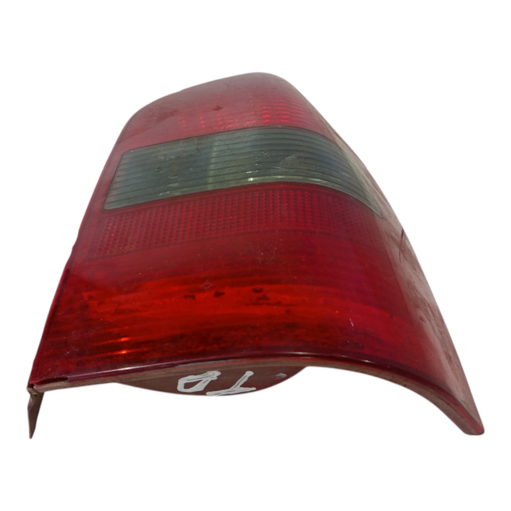 Lanterna Direita Volkswagen Parati G3 99 2000 A 2005 Avaria Direito/passageiro Vermelho 2