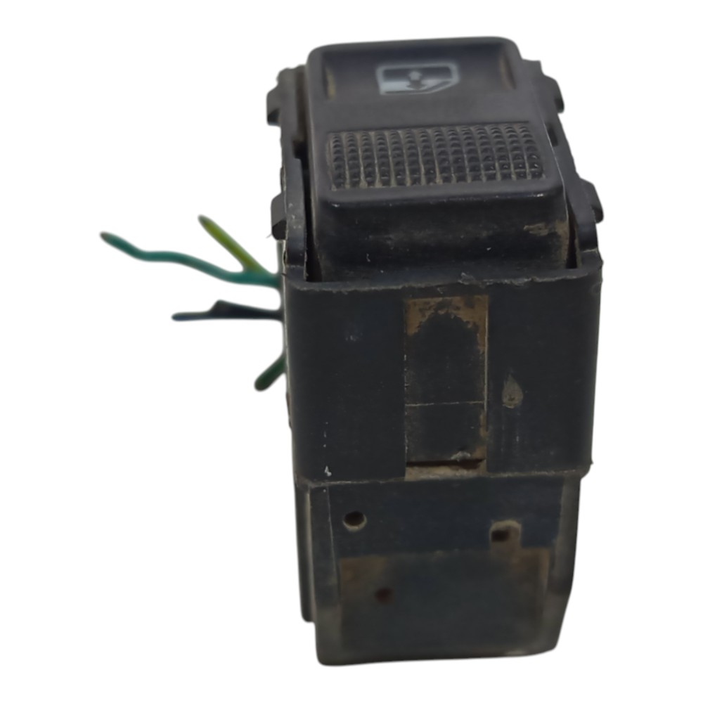 Botão Vidro Elétrico Traseiro Direito Vw Gol G3 1999 A 2005 4