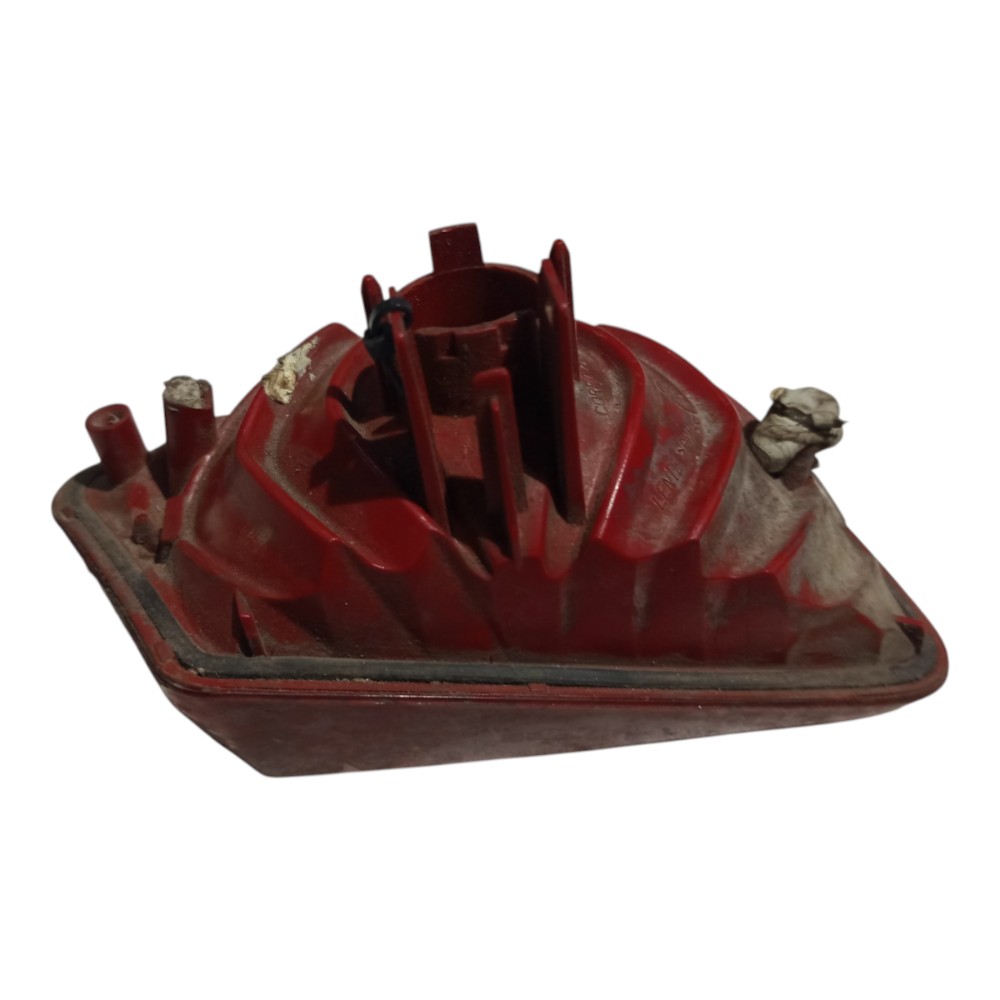 Lanterna Traseira Esquerd Fiat Stilo 2003 2004 2005 A 2010 Esquerdo/motorista Vermelha 7