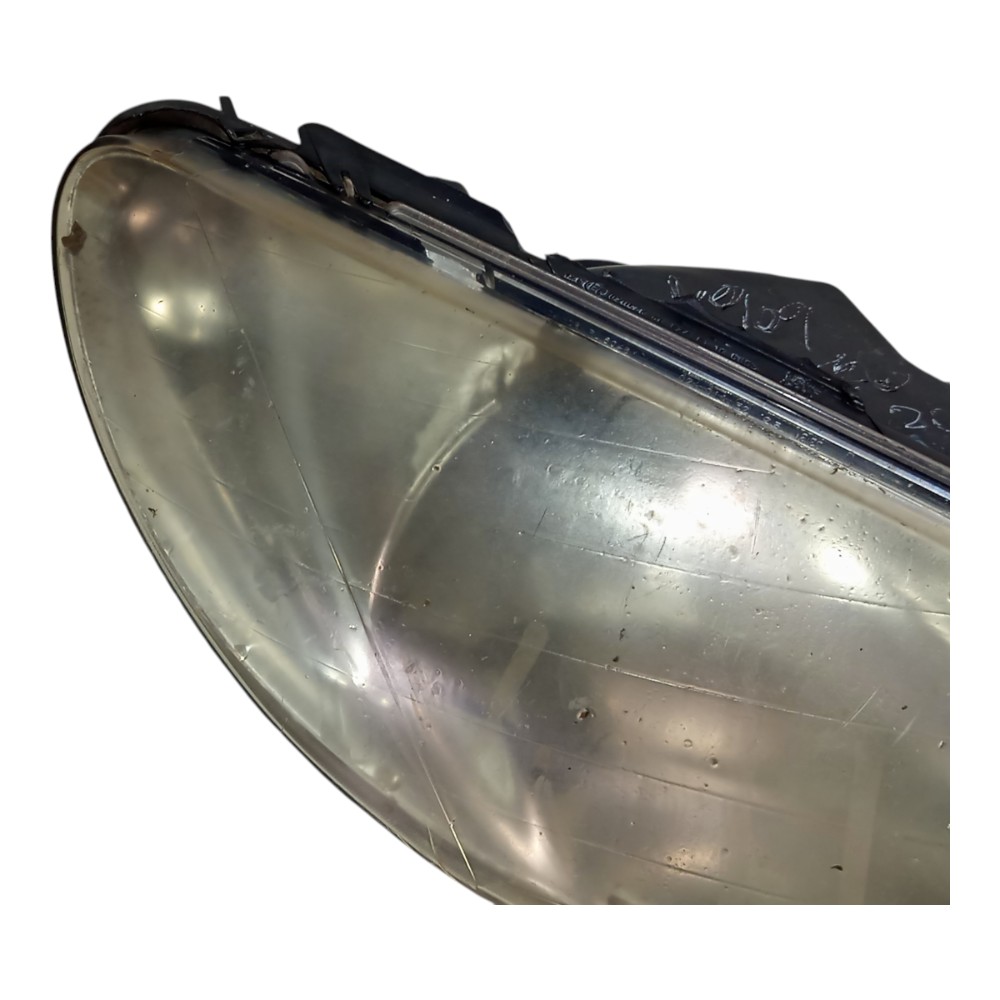 Farol Dianteiro Direito Pegeout 206 1.4 8v 2000 2001 A 2012 Direito/passageiro 2