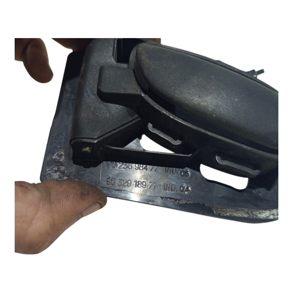 Maçaneta Interna Peugeot 206 2001 2002 2003 2004 A 2011 Preto Dianteira/traseira 5
