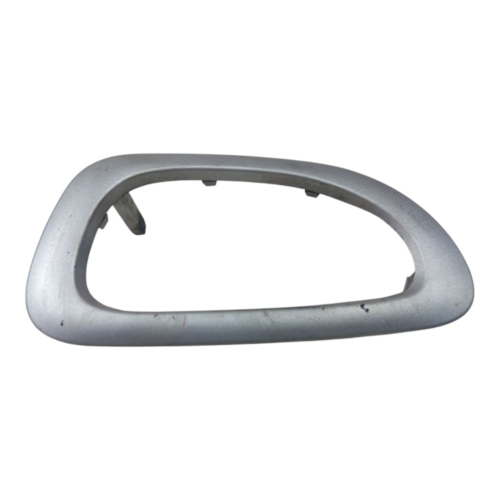 Moldura Maçaneta Dianteira Esquerda Peugeot 307 2007 A 2013 Prata Dianteira 1