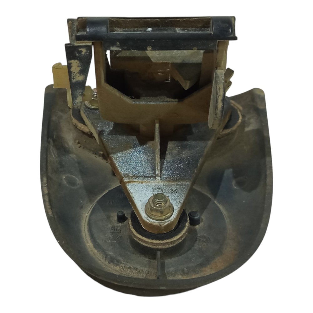Moldura Tampa Traseira Puxador Gm Corsa 1994 A 1999 2001 Preto 7
