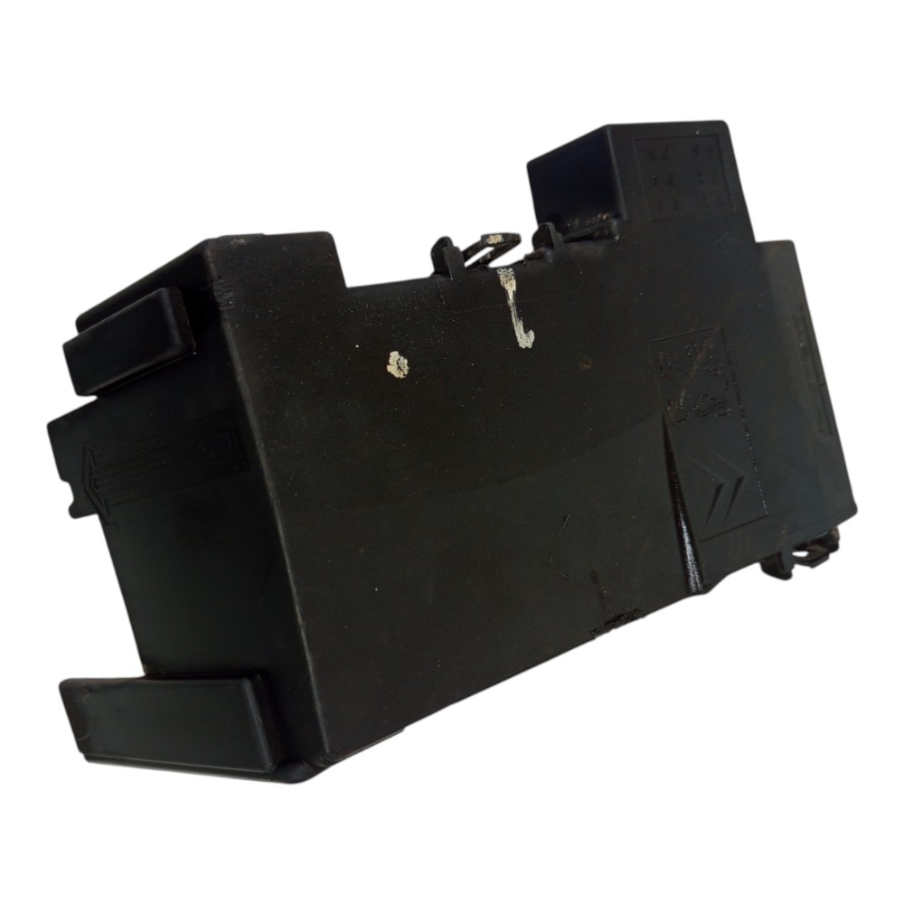 Moldura Caixa Fusível Citroen C4 Picasso 2008 A 2014 1