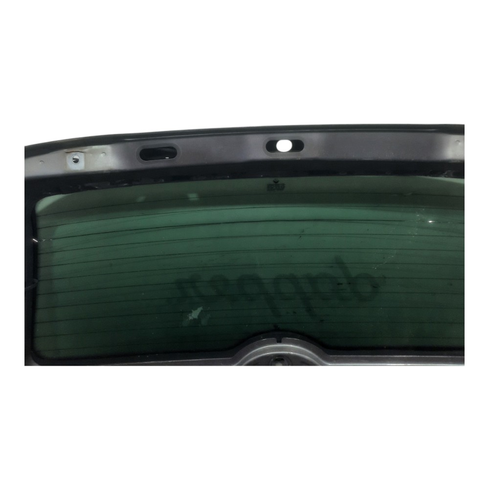 Tampa Traseira Mala Renault Clio Hatch 1999 A 2006 Detalhes 4