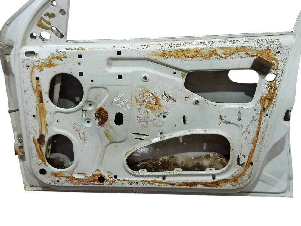 Porta Dianteira Direita Chevrolet Celta 4p 2000 2001 A 2015 Dianteira Direito Branco 5