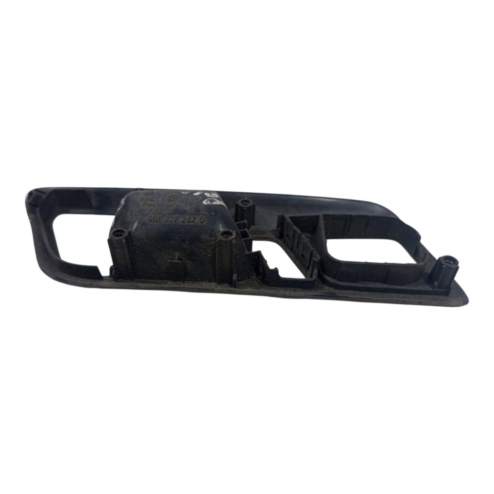Moldura Maçaneta Interna Dianteira Vw Polo 2007 A 2011 Preto Dianteira 3