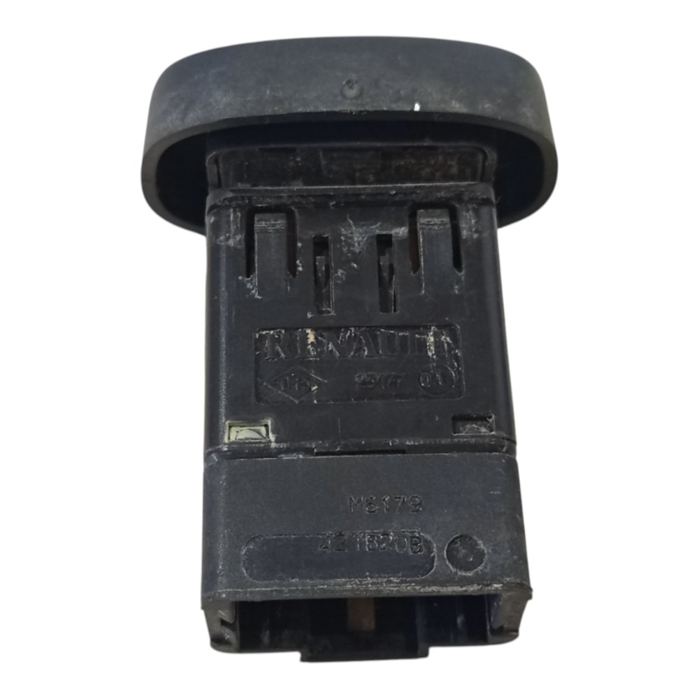 Botão Pisca Alerta Renault Clio 1.0 16v 2004 A 2010 Preto 2