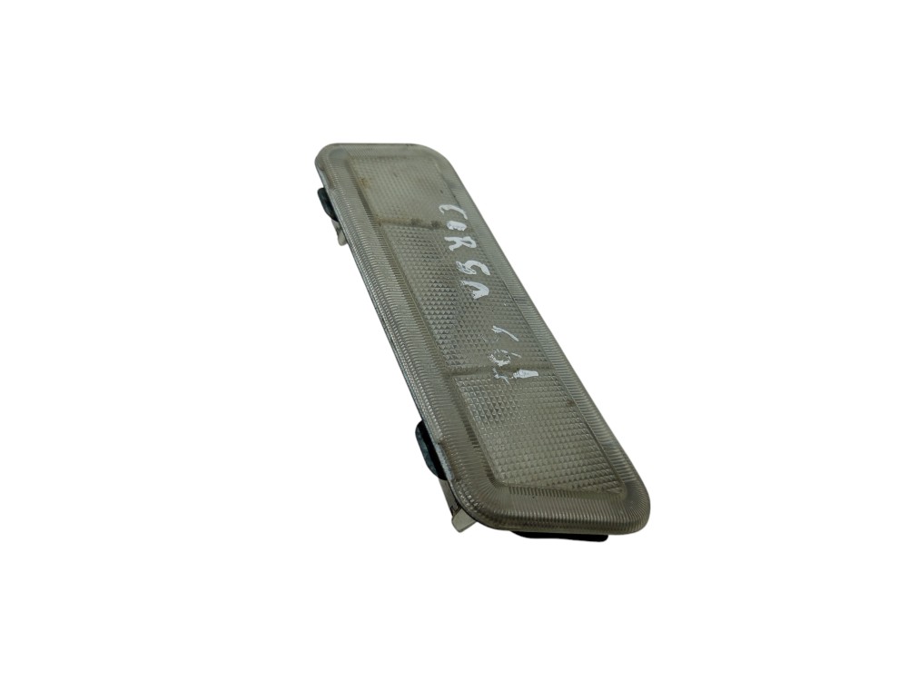 Luz Cortesia Chevrolet Corsa 1996 1997 1998 1999 A 2000 2
