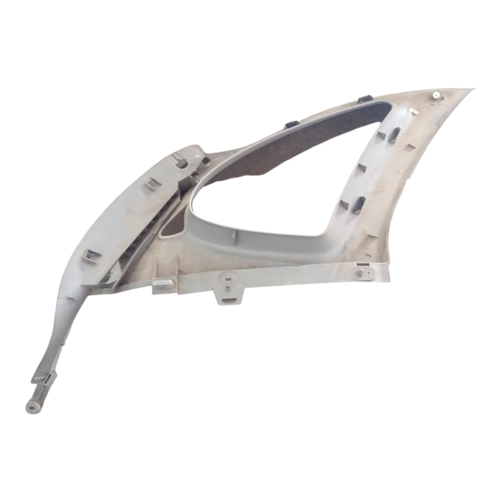 Moldura Coluna Traseira Direita Renault Scenic 1999 A 2009 7