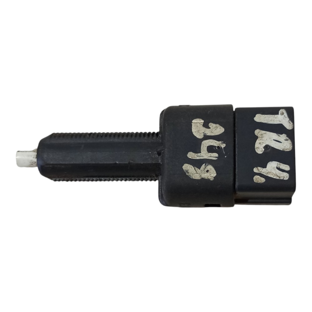 Sensor Interruptor Luz Break Mitsubishi Pajero 2003 A 2015 1