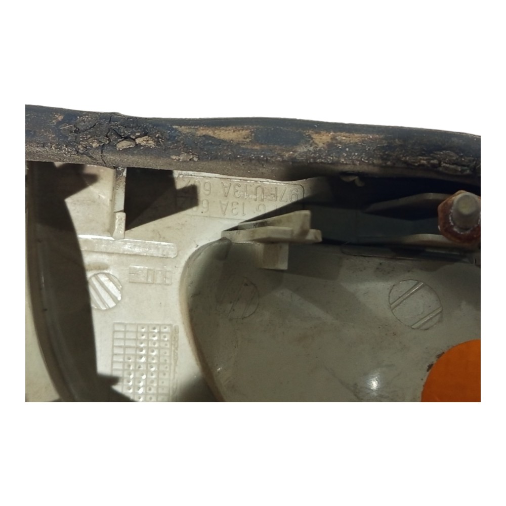 Lanterna Traseiro Direito Gl Ford Fiesta 1996 A 2002 Direito/passageiro Vermelho/amarelo/branco 6