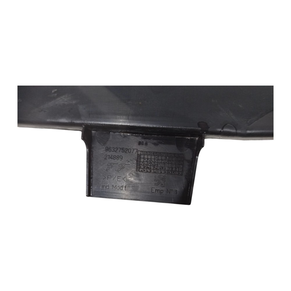 Moldura Tampa Traseira Peugeot 307 2005 2006 2007 A 2009 3