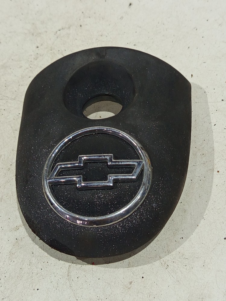 Moldura maçaneta tampa porta malas GM Corsa 94 a 02 1