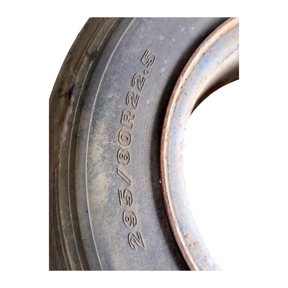 Pneu Scania 112 Aro 22.5 295/80r22.5 Usado 4