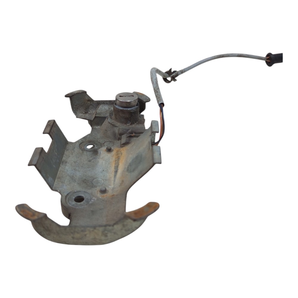 Suporte maçaneta dianteira direita GM Corsa 94 a 02 4