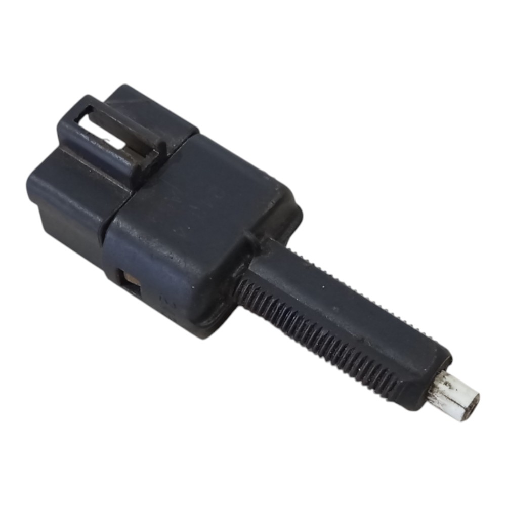 Sensor Interruptor Luz Break Mitsubishi Pajero 2003 A 2015 6