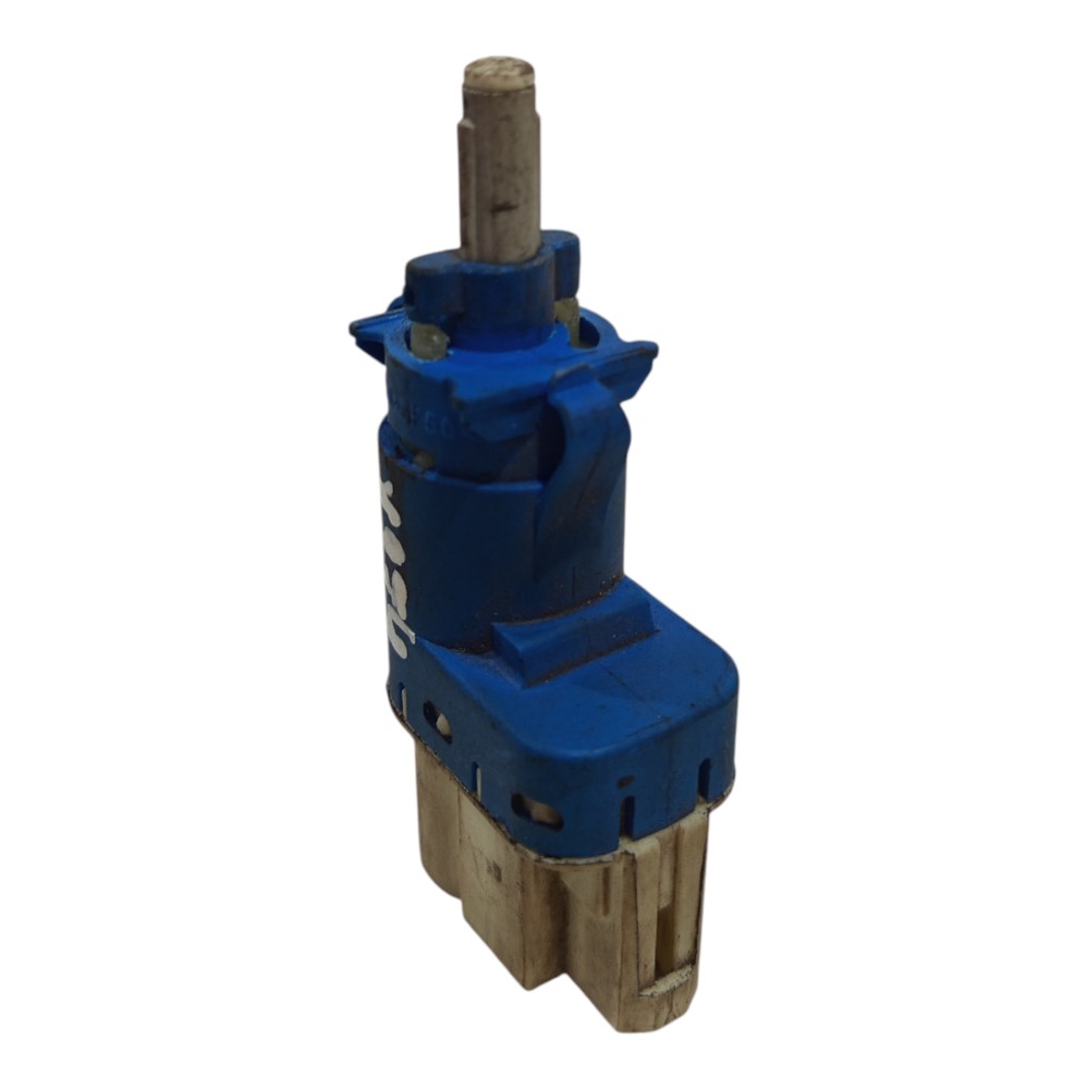Interruptor Segurança Pedal Freio Freelander 2 2006 A 2014 4
