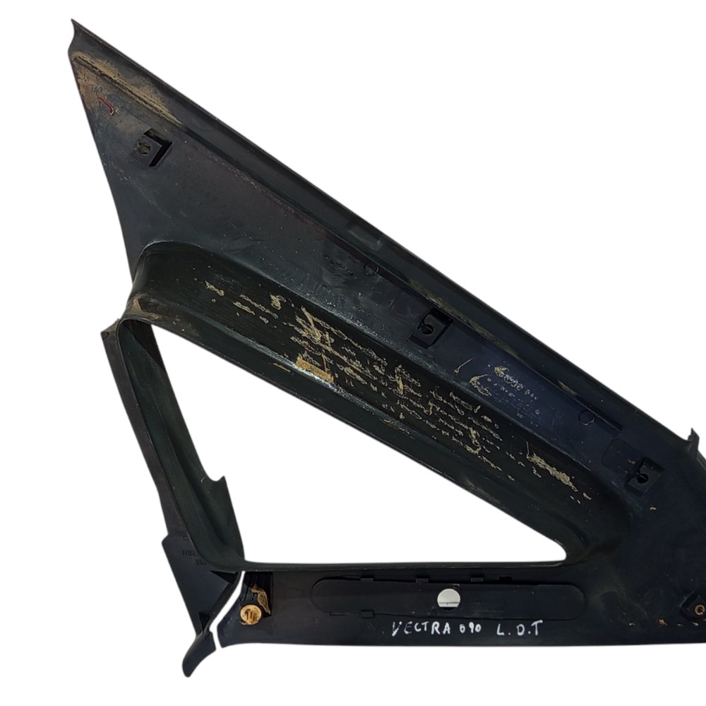 Moldura Lateral Traseira Direita Gm Vectra 1993 1994 A 1996 2