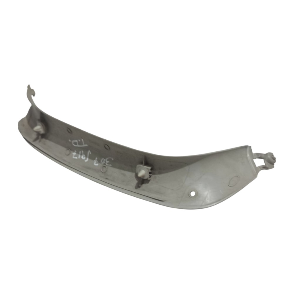 Acabamento Direito Vidro Porta Malas Peugeot 307 2001 A 2008 4