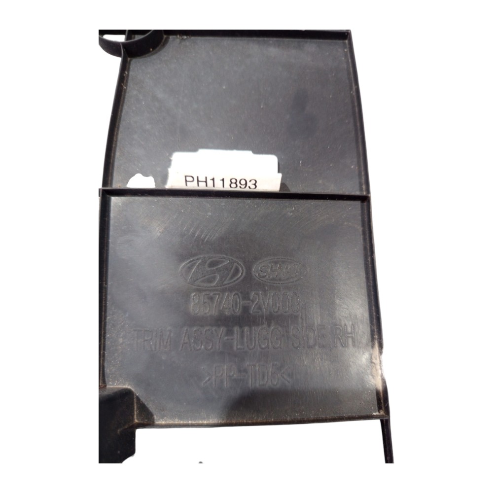 Acabamento Traseiro Dir Porta Malas Hyundai Veloster 13 A 19 8