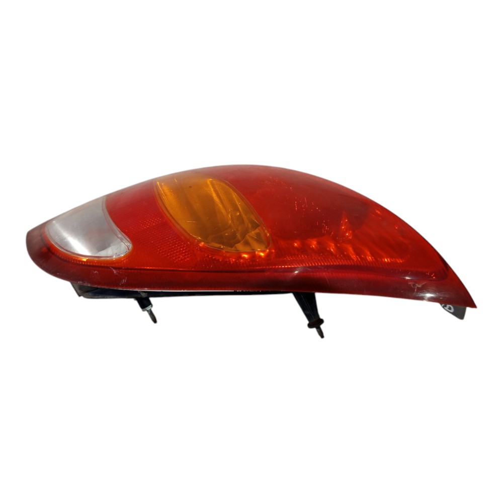 Lanterna Traseira Direita Gm Celta 2001 2002 2003 04 A 2005 Direito/passageiro Vermelho/amarelo/branco 4