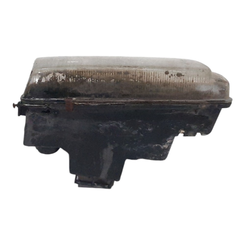 Farol Lado Direito C/avaria Volkswagen Van Polo 1997 A 2002 4
