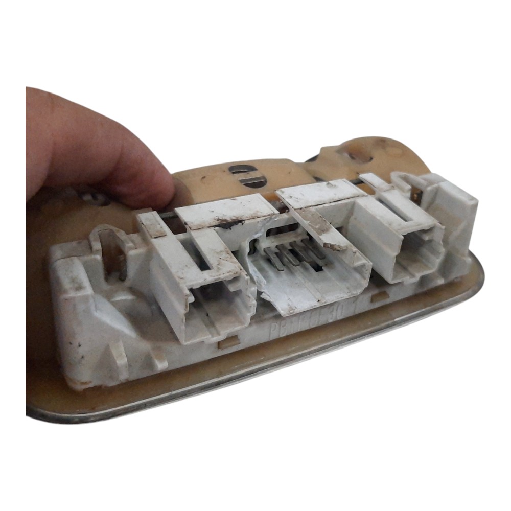 Luz Cortesia Dianteiro Peugeot 307 2002 2003 2004 2005 2006 6