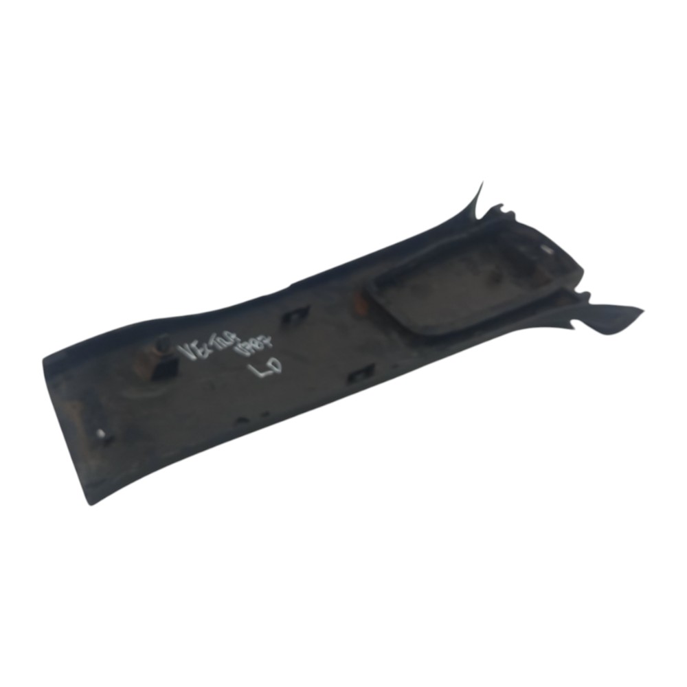 Moldura Coluna Central Direita Gm Vectra 1993 1994 A 1996 1