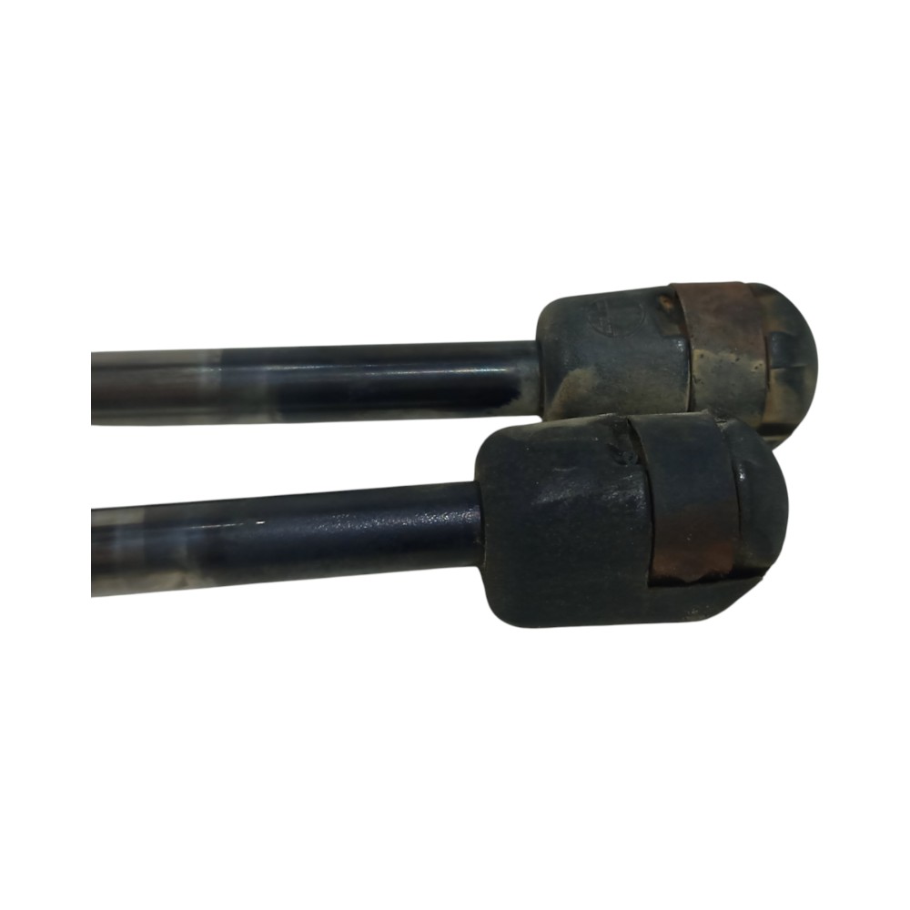 Par Amortecedor Tampa Traseir Porta Mala Vw Golf 1994 A 1998 4