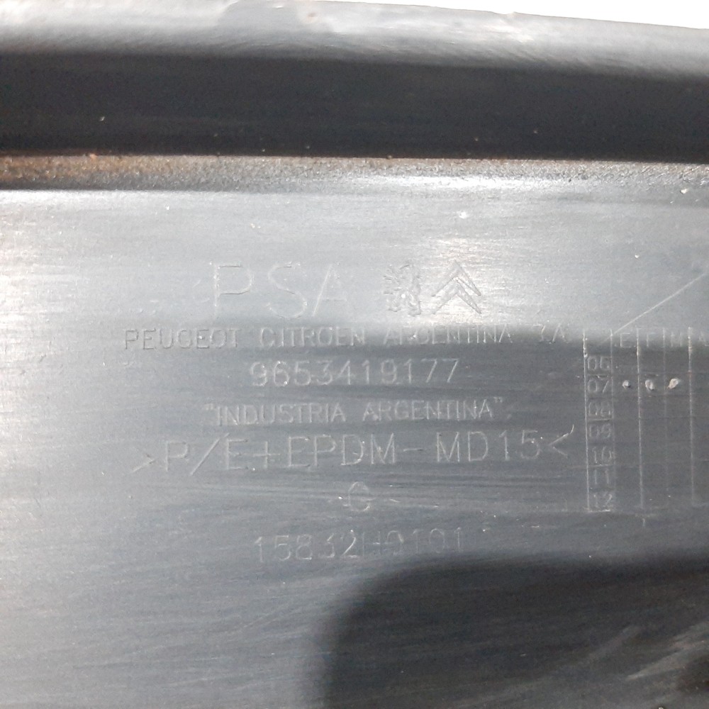 Spoiler Lateral Traseiro Esquerdo Citroen C4 Pallas 07 A 13 7