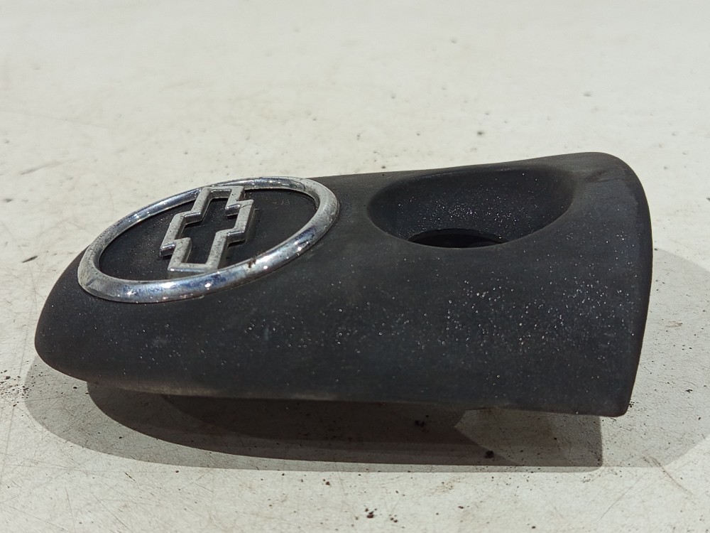 Moldura maçaneta tampa porta malas GM Corsa 94 a 02 5