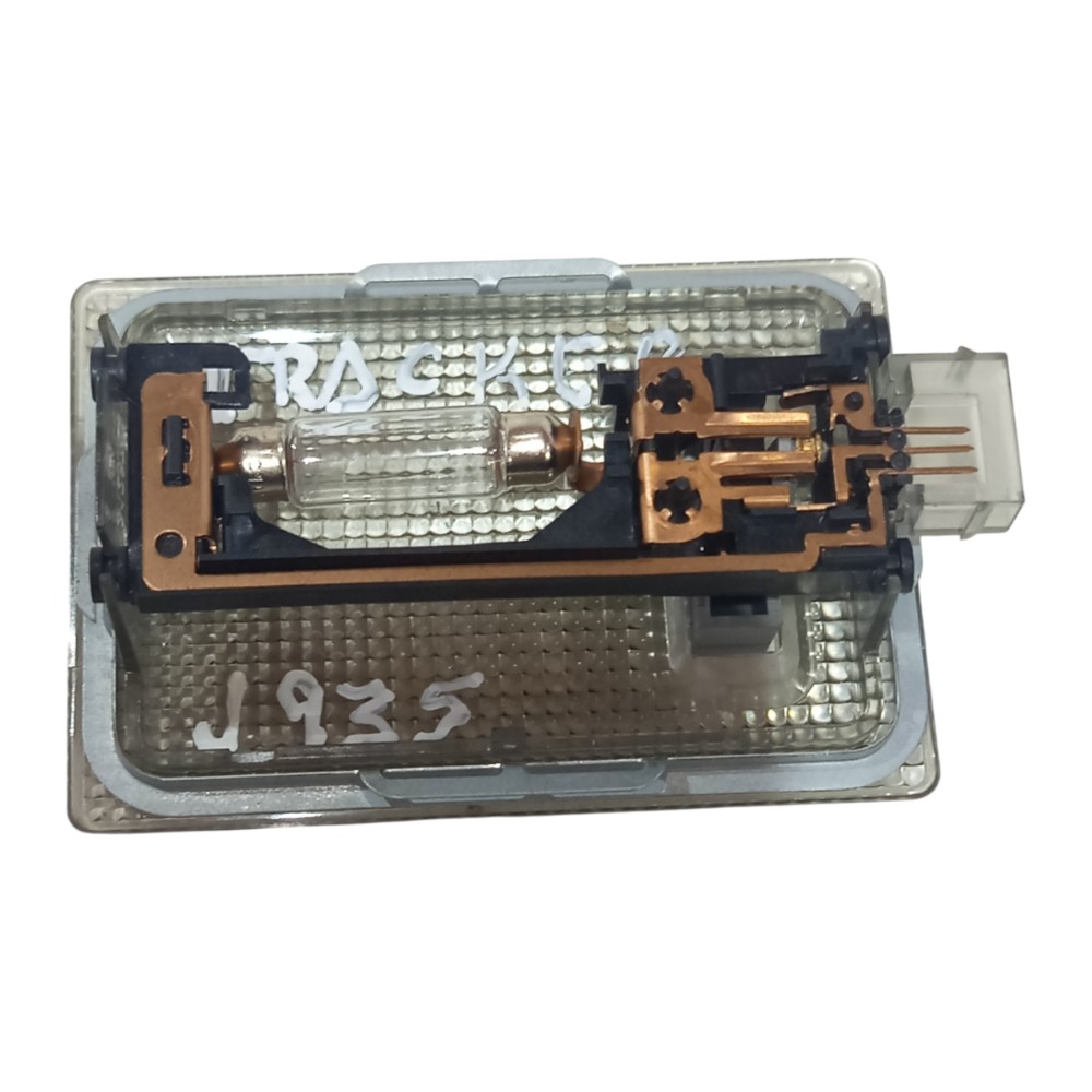 Luz Ateto Cortesia Gm Tracker 2020 A 2024 4