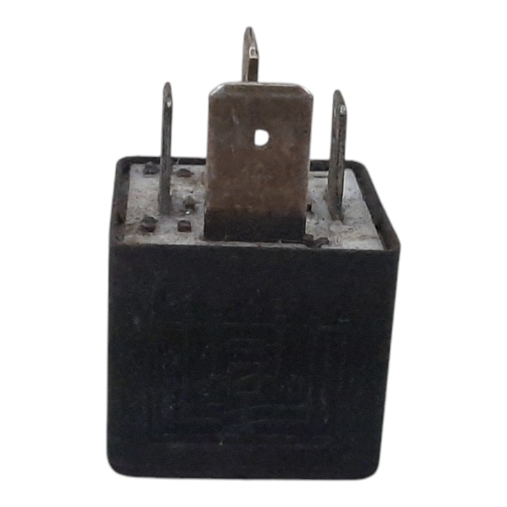 Rele Auxiliar Audi 899511000 2