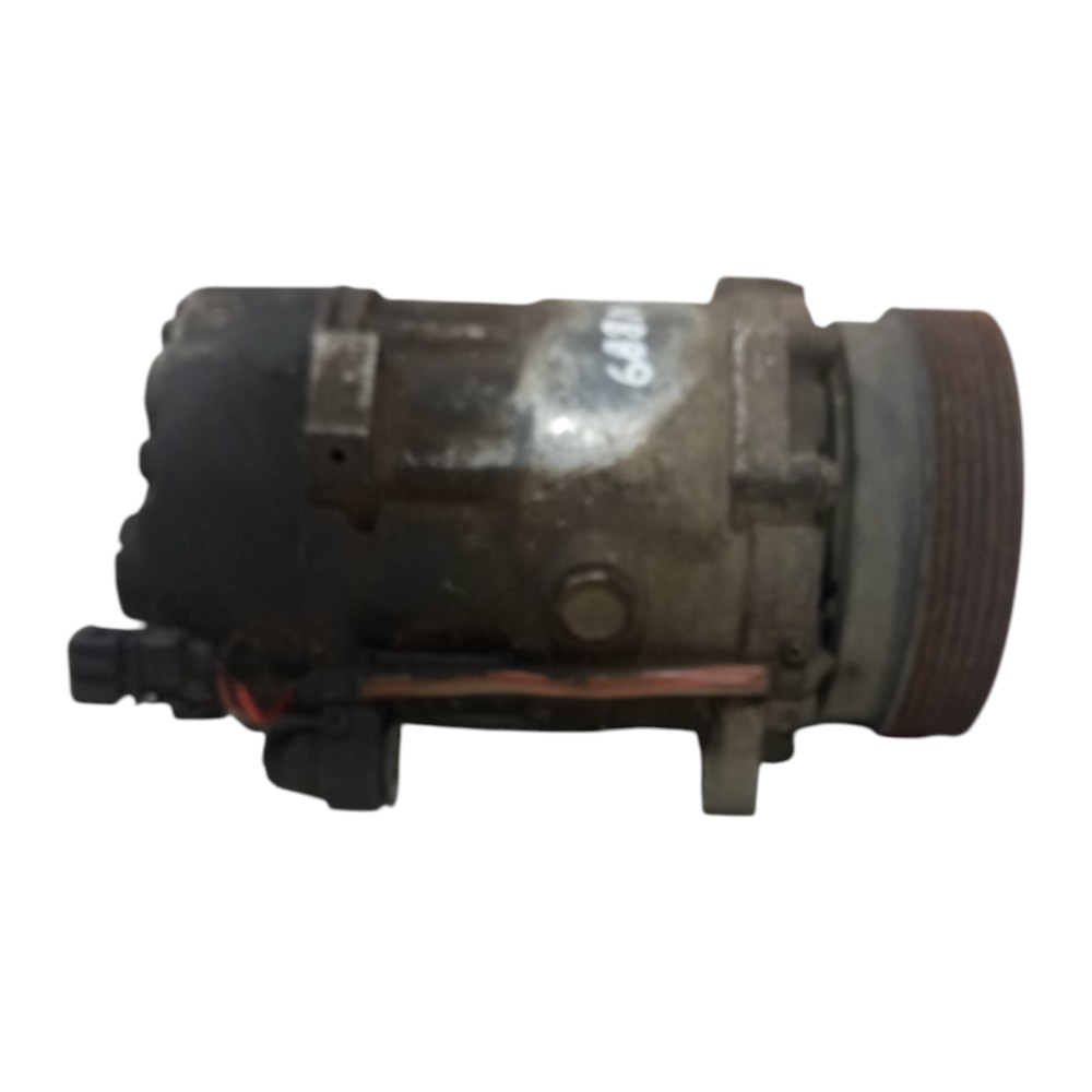 Compressor Ar Condicionado Volkswagen Golf 1.8 8v 1995 a1999 1