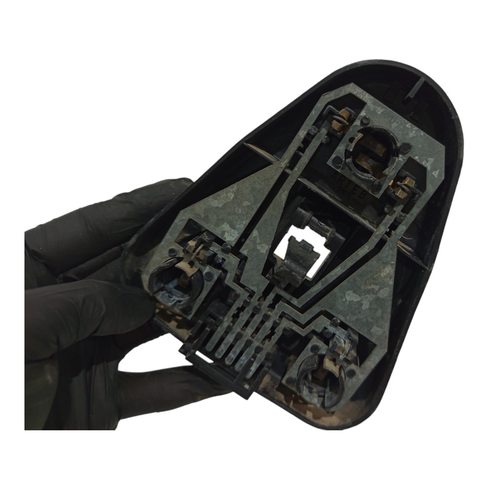 Soquete Lanterna Traseira Esquerda Volkswagen Gol G2 94 A 05 3