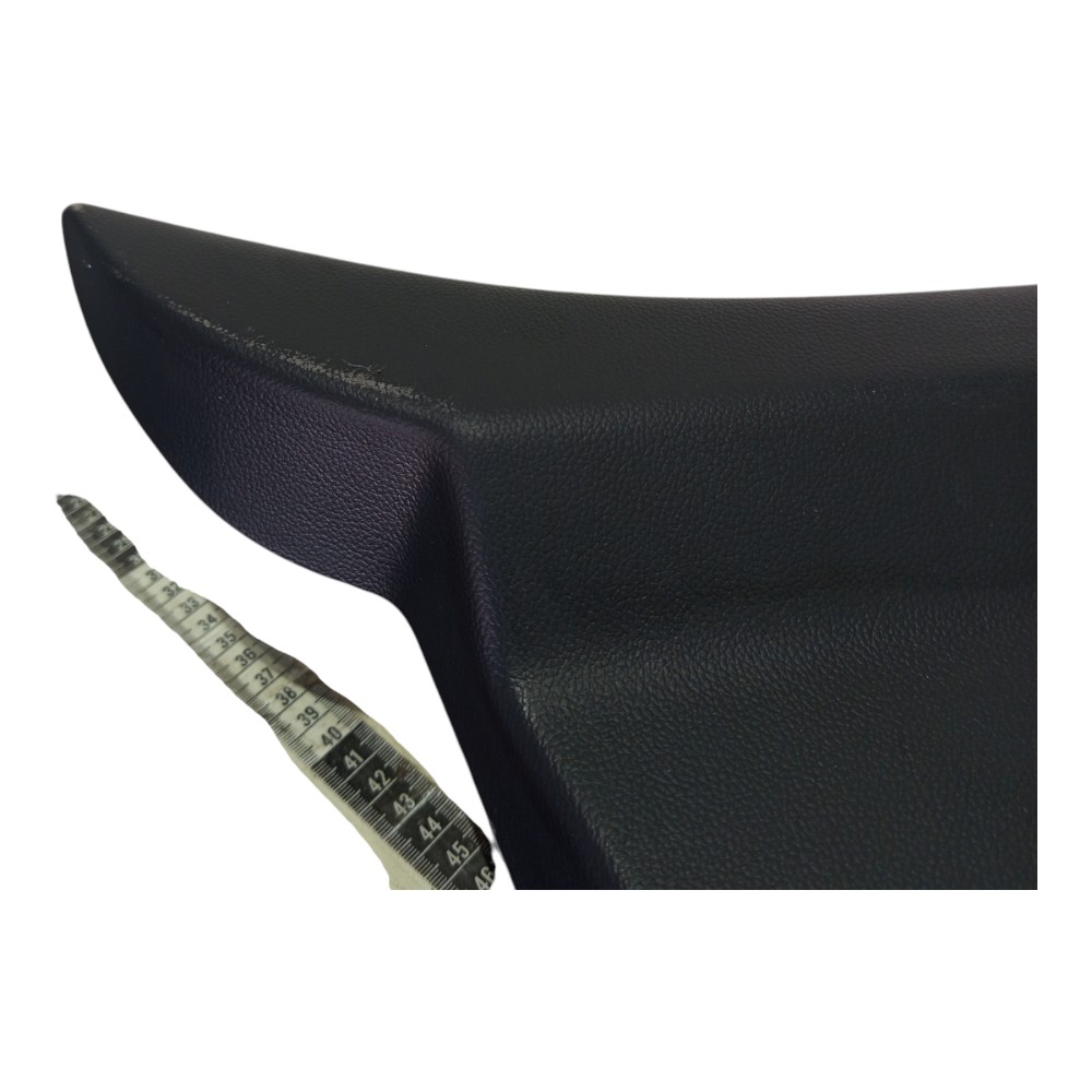 Acabemento interno tampa traseira Gm Sonic hatch  2012 a 16 2