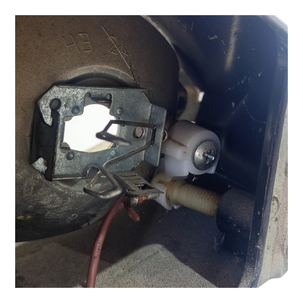 Farol Esquerdo Fiat Palio Avaria Weekend 1.6 16v 96 A 2001 Esquerdo/motorista 8