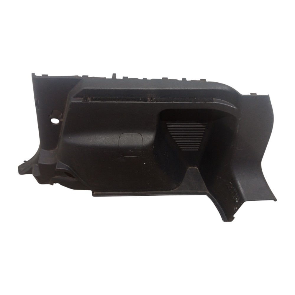 Forro Direito Porta Malas Nissan Livina At 1.8 16v 2009 A 13 2