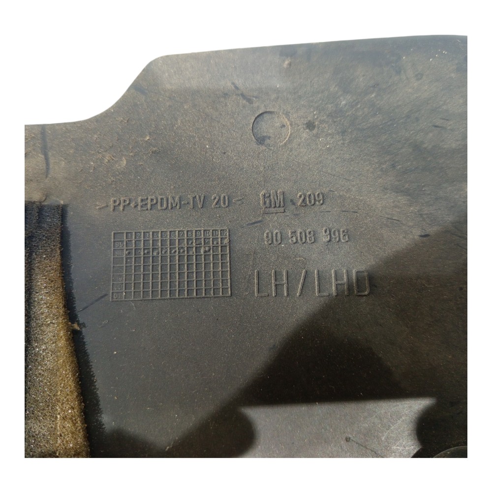 Moldura Console Central Esquerdo Gm Vectra 1997 98 99 A 2005 6