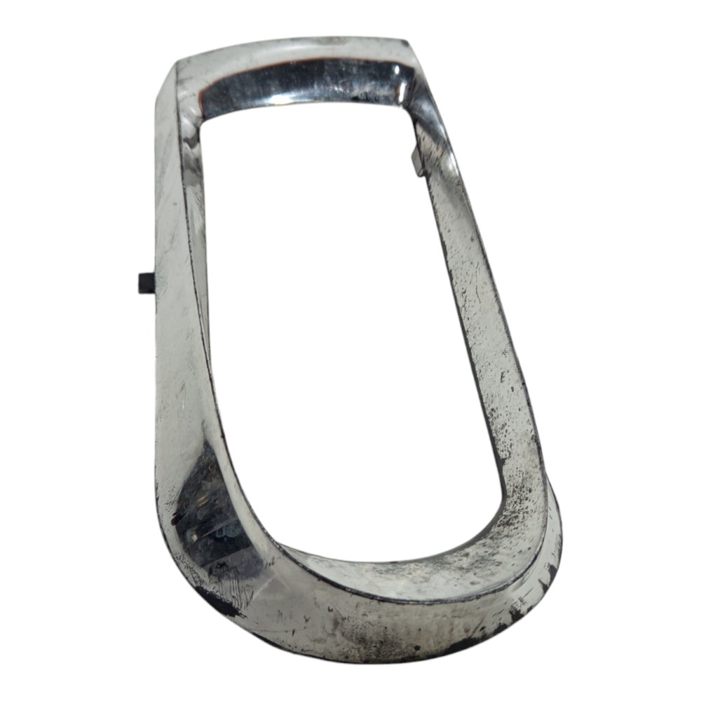 Moldura Interno Farol Esquerdo Vw Parati G2 1995 A 2005 2