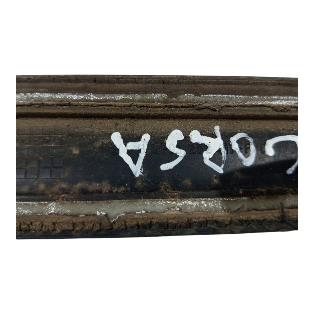 Friso Preto Lado Esquerdo Gm Chevrolet Corsa 1998 1999 A 02 Preto 7