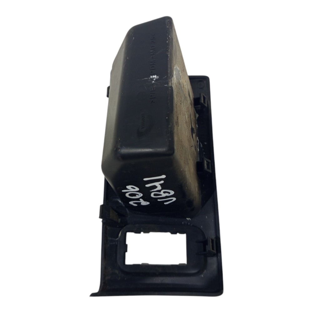 Moldura Porta Objetos Botão Farol  Peugeot 206 2001 A 2010 Preto 7