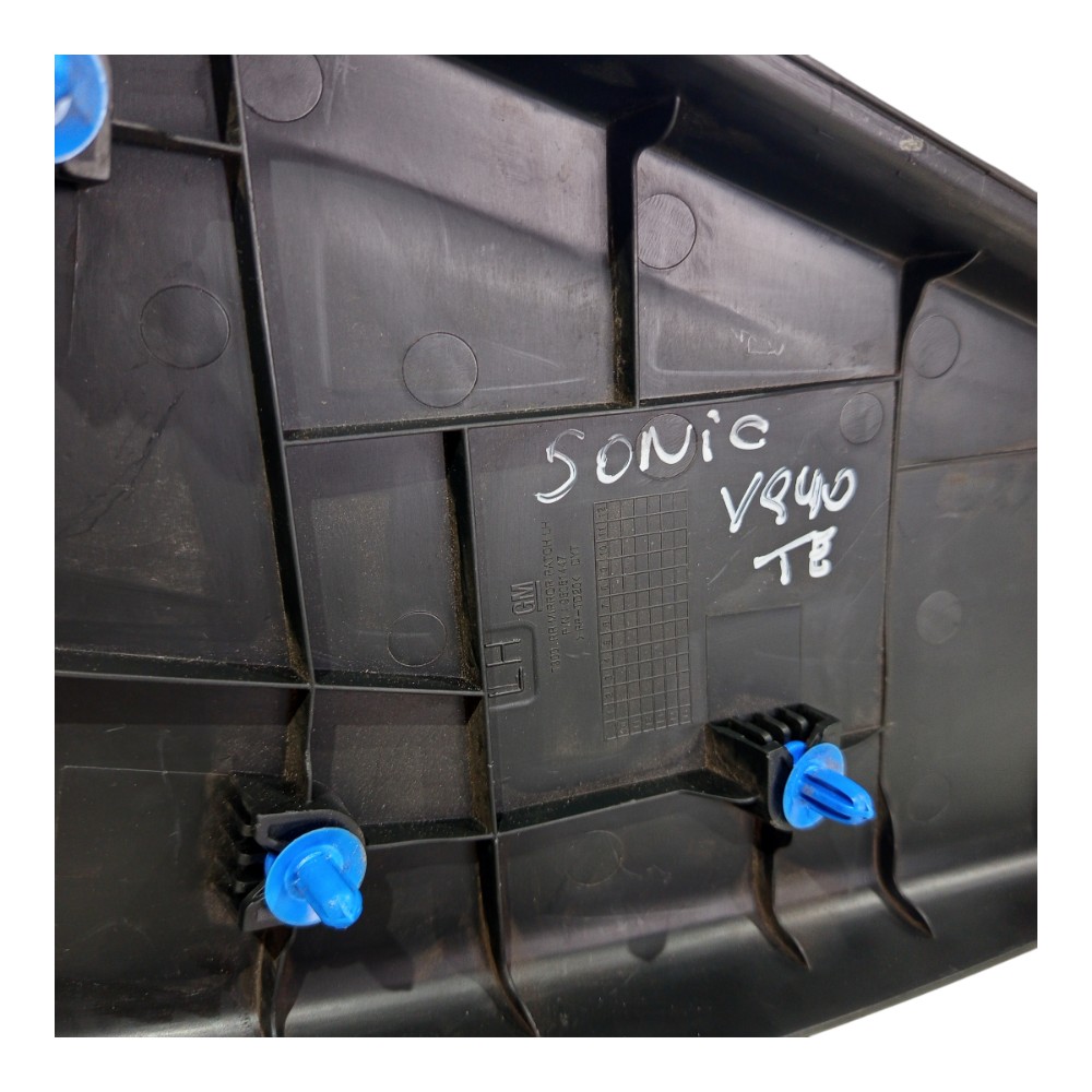 Moldura Interna Porta Traseiro Esquerdo Gm Sonic 2012 A 2014 3