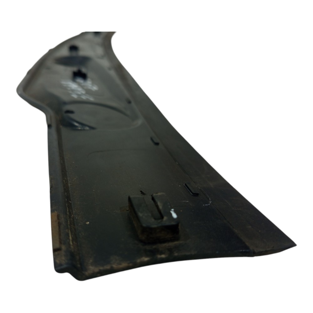 Acabamento Churrasqueira Esquerda Peugeot 207 2008 A 2013 2