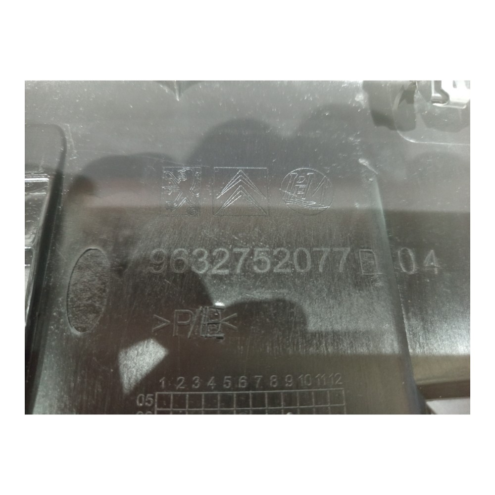 Moldura Tampa Traseira Peugeot307 2007 2008 2009 2010 A 2013 4