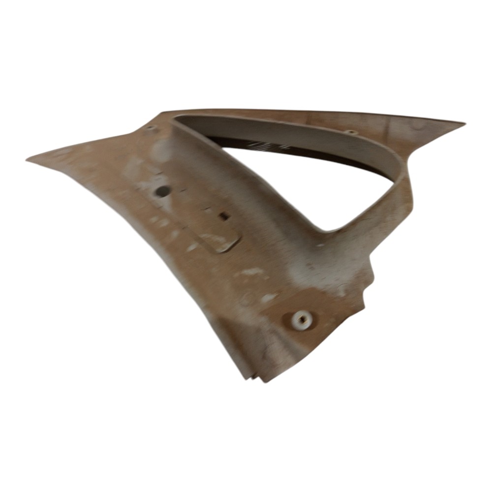 Moldura Coluna Traseira Esquerda Gm Corsa 2000 2001 A 2012 6