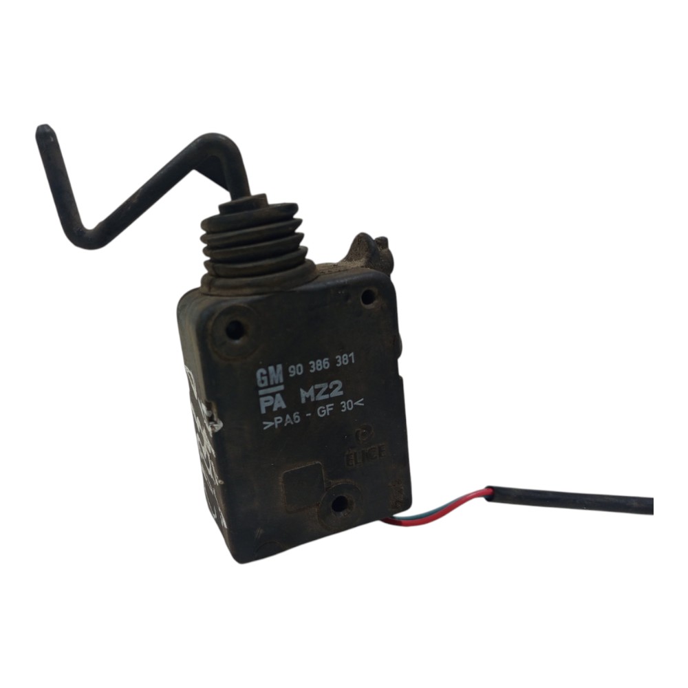 Atuador Portinhola Tanque Combustível Gm Corsa 1997 A 2007 1