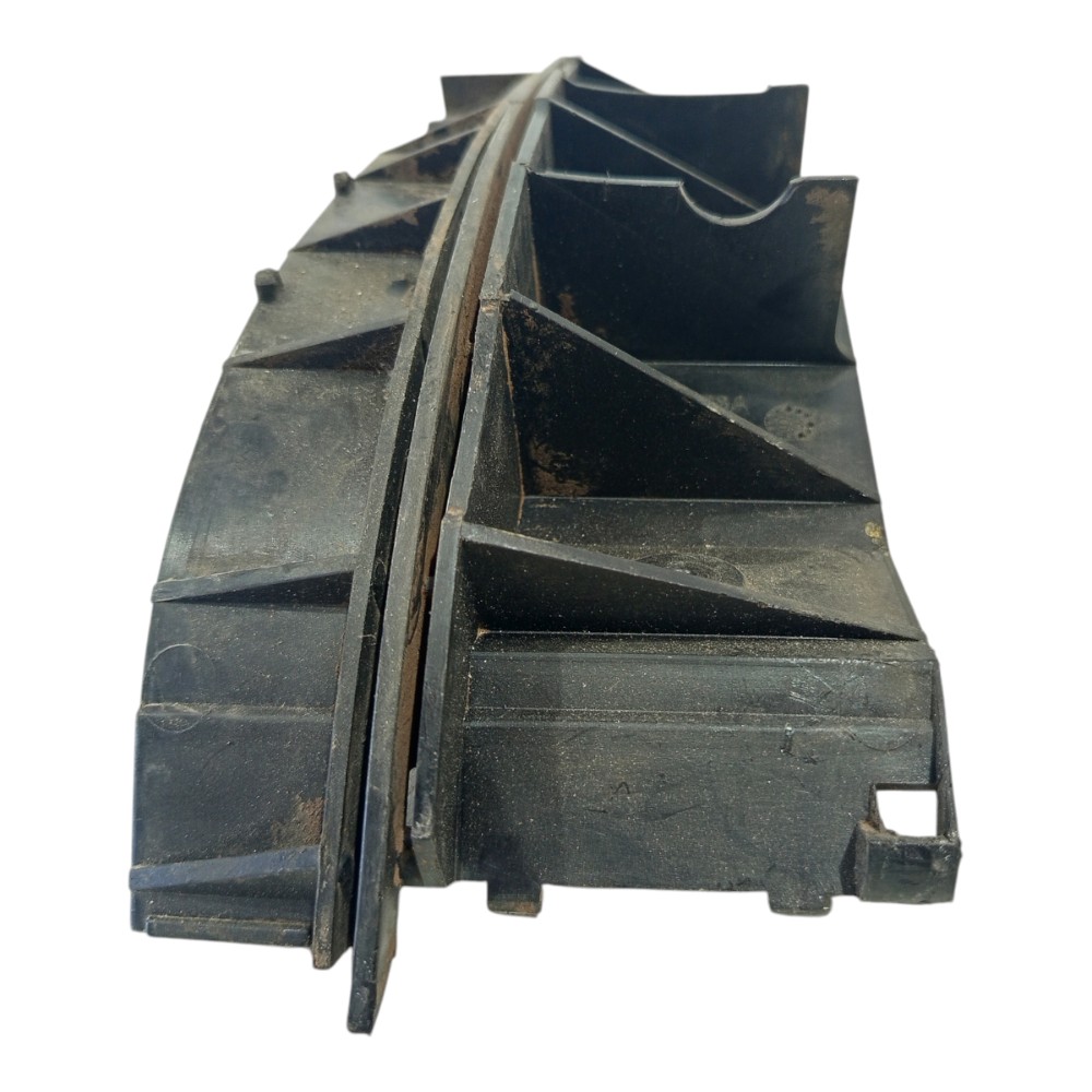Guia Direito Para-choque Traseiro Audi A3 1996 1997 A 2006 8