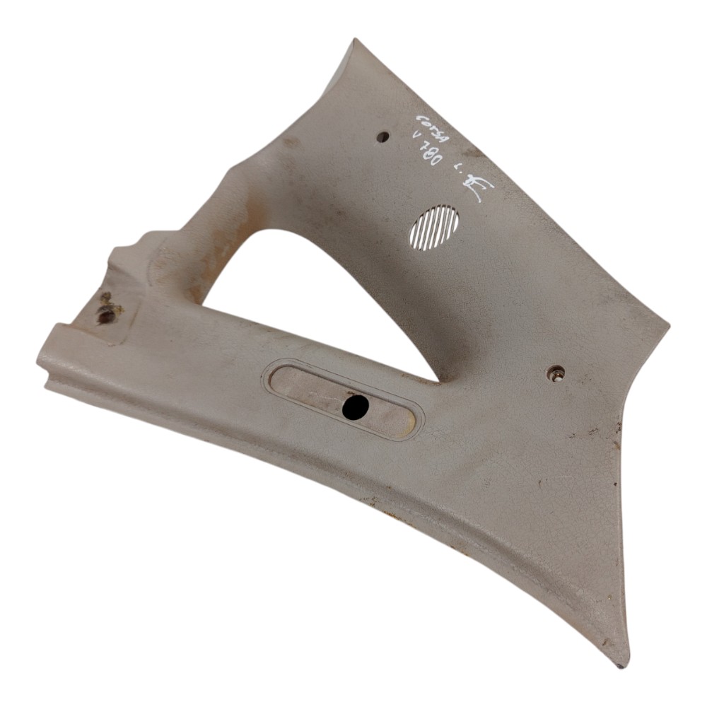 Moldura Coluna Traseira Esquerda Gm Corsa 2000 2001 A 2012 4